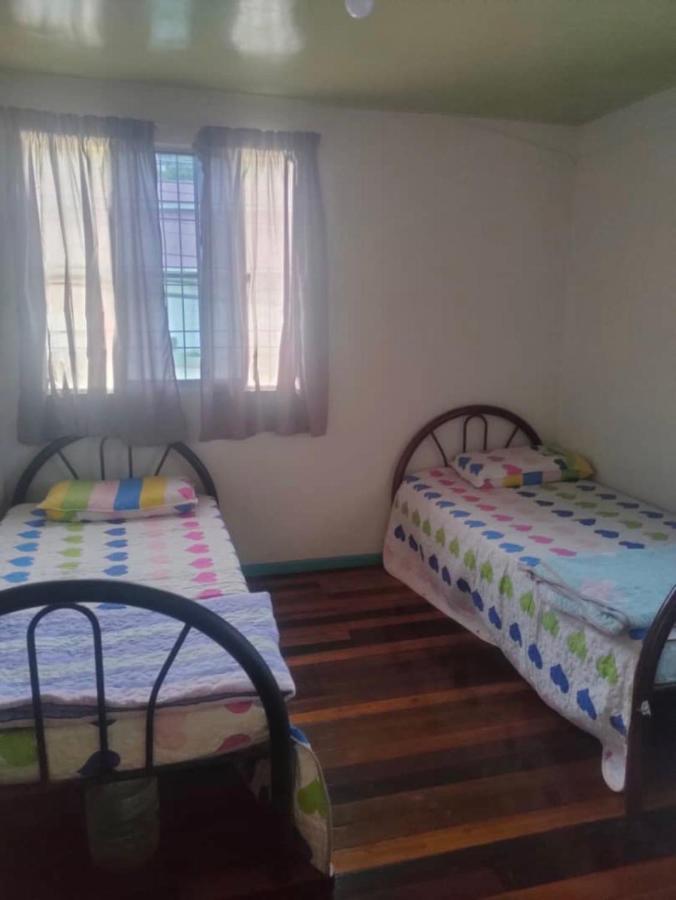 Mak Homestay Upstairs With 5 Bedrooms Kampong Kundassan 외부 사진