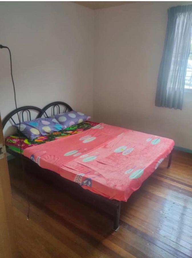 Mak Homestay Upstairs With 5 Bedrooms Kampong Kundassan 외부 사진
